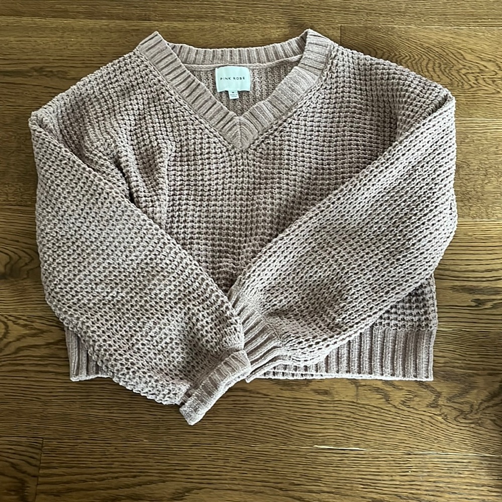 Knitted sweater pink rose size medium
